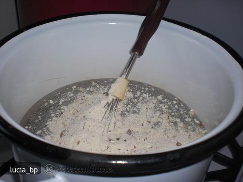 Supa crema de ciuperci de padure