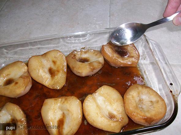 Pere cu Sos Caramel