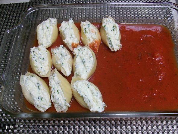 Paste Scoici Mari ( Stuff Jumbo Shells)