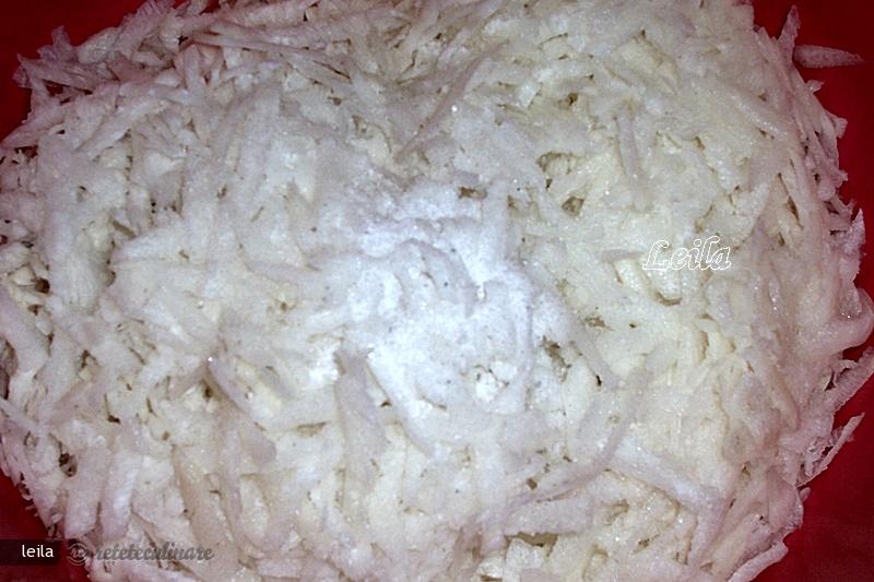 Salata de Ridichi Negre