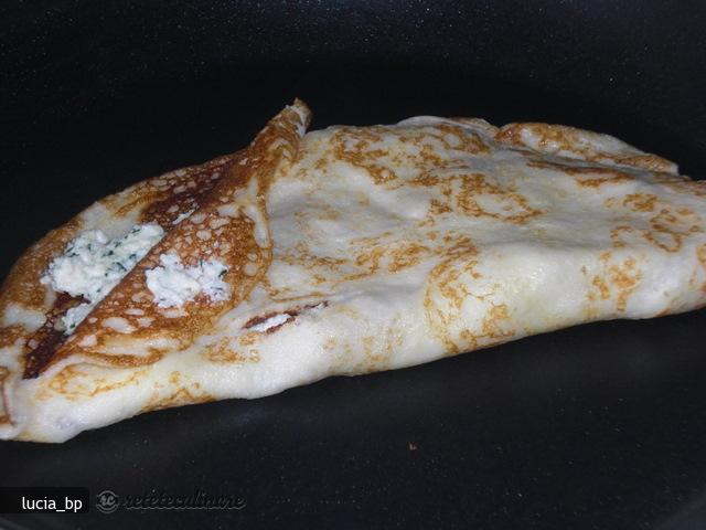 Clatite cu Urda Dulce si Marar