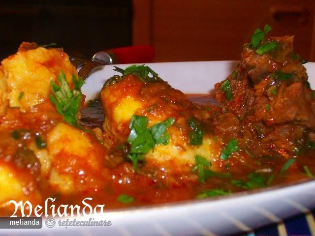 Papricas cu Carne de Caprioara