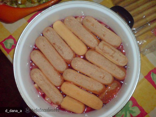 Tort Exotic cu Gelatina