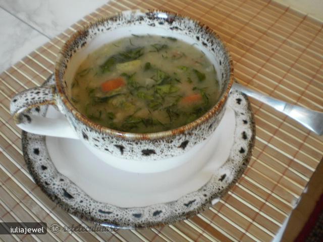 Supa de Fasole cu Salata Verde