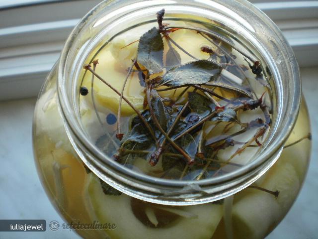 Dovlecei Marinati (dulce - Acrisor)