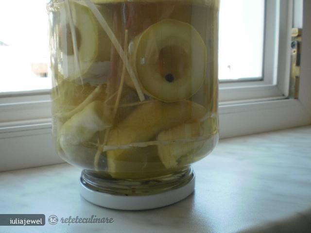 Dovlecei Marinati (dulce - Acrisor)