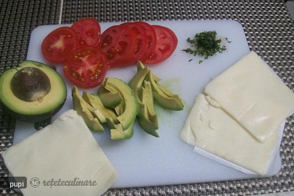 Avocado Sandwich - American Breakfast