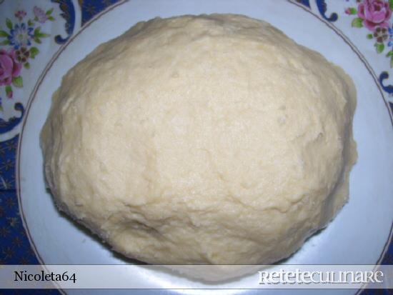 Pateuri cu branza