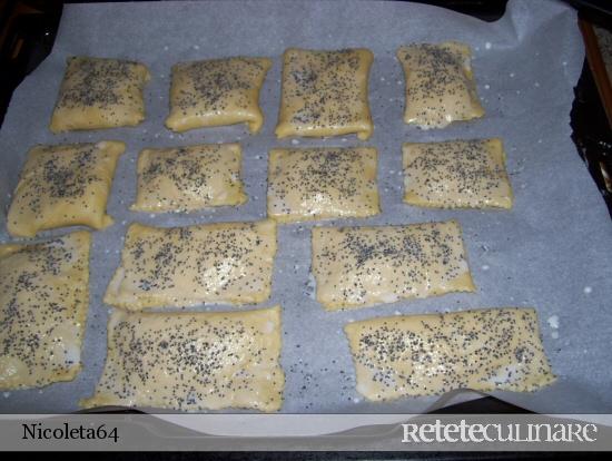 Pateuri cu branza