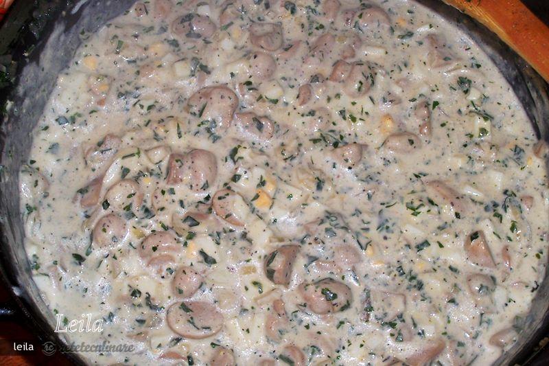 Placinta cu Ciuperci - Gombas Pirog