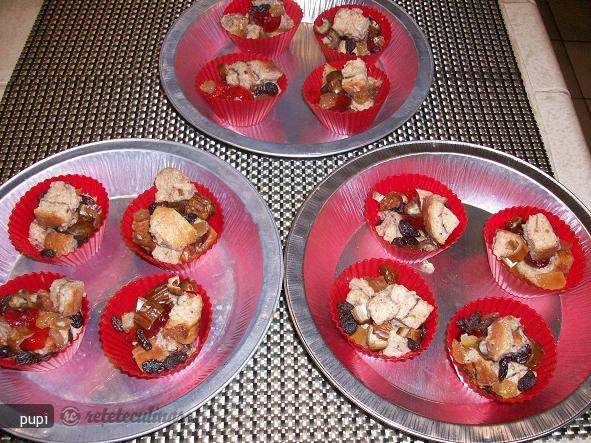 Budinca de Cozonac cu Sos Caramel (Bread Pudding)