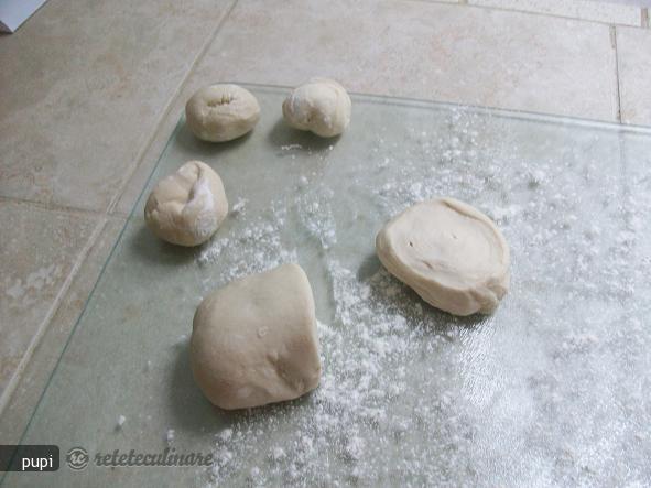 Broscute Din Aluat de Paine