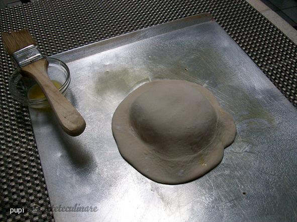 Broscute Din Aluat de Paine