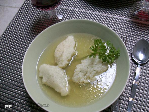 Supa de Pui cu Galuste de Gris