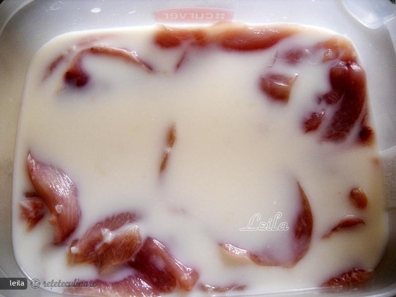 Piept de Pui Marinat in Lapte