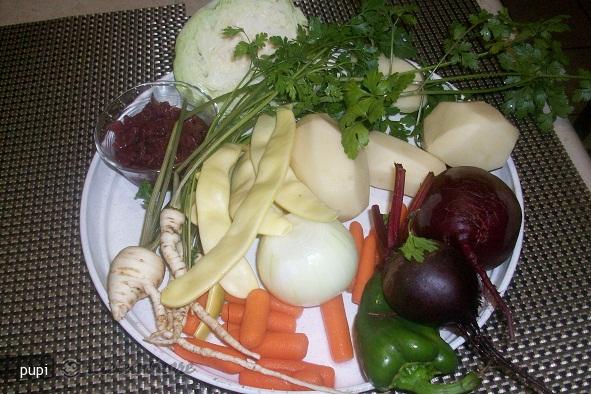 Borsh (Ciorbita de Sfecla Rosie)