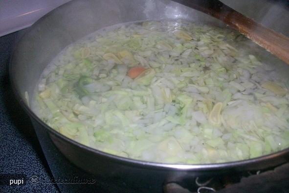 Borsh (Ciorbita de Sfecla Rosie)