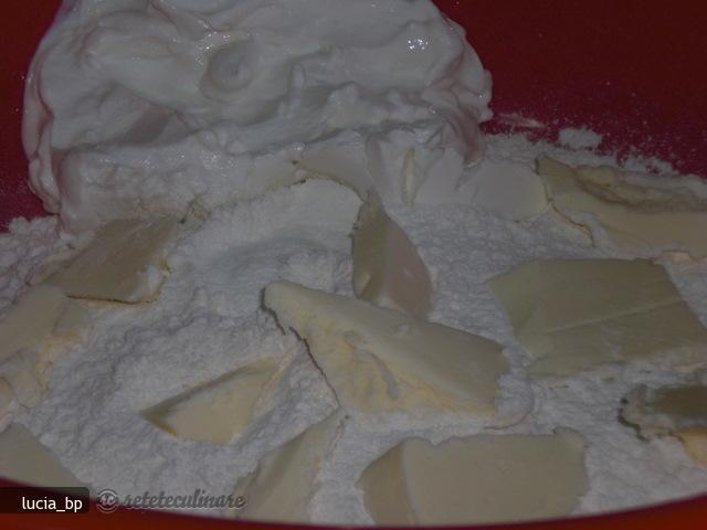 Foitaj cu Ricotta si Sos Tomat Aromat