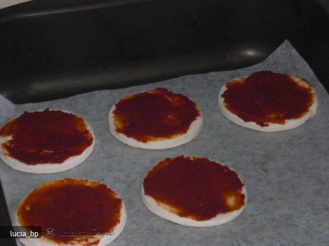 Foitaj cu Ricotta si Sos Tomat Aromat