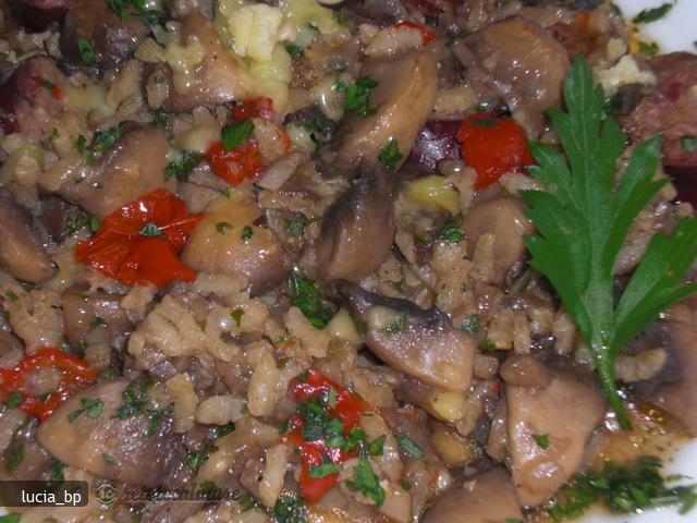 Pilaf cu Ciuperci, Carnati Afumati si Cascaval