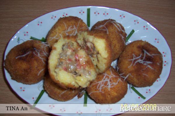 Mamaliguta Umpluta cu Ciuperci