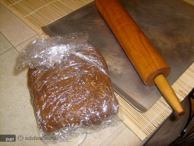 Casuta de Turta Dulce (Aluat Tare)