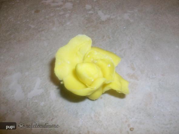 Flori Din Fondant