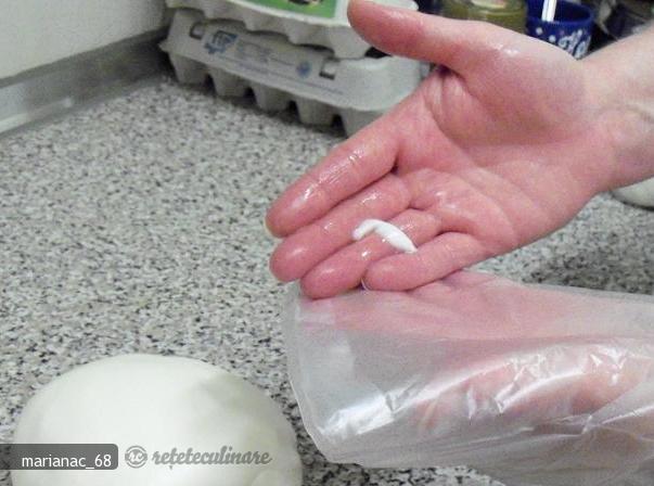Cum Se Face Fondantul (pasta de Zahar)