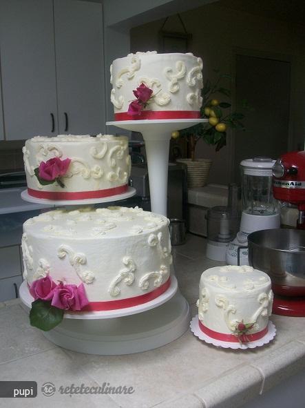 Tort de Nunta