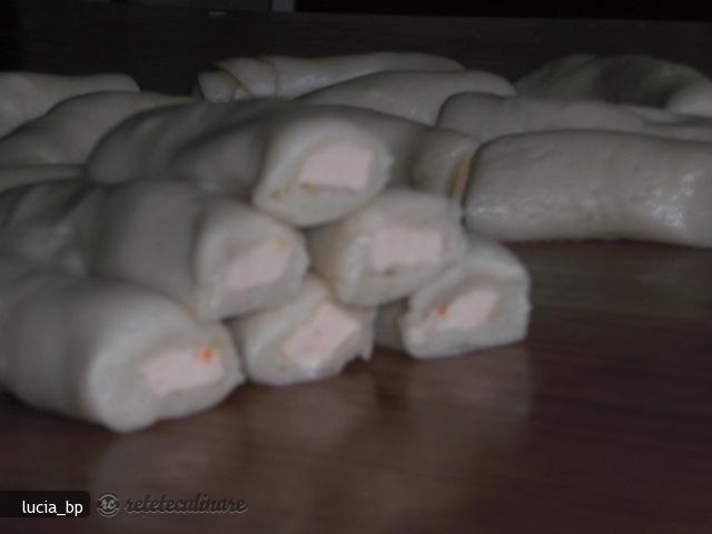 `Strudel` Aperitiv cu Branza Topita