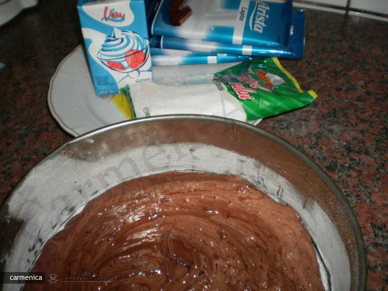 Tort cu Ciocolata cu Lapte