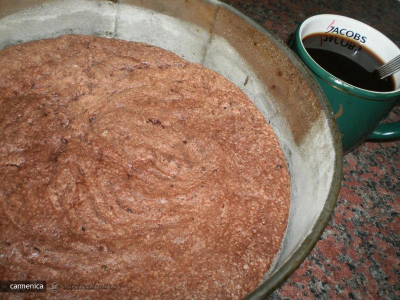 Tort cu Ciocolata cu Lapte