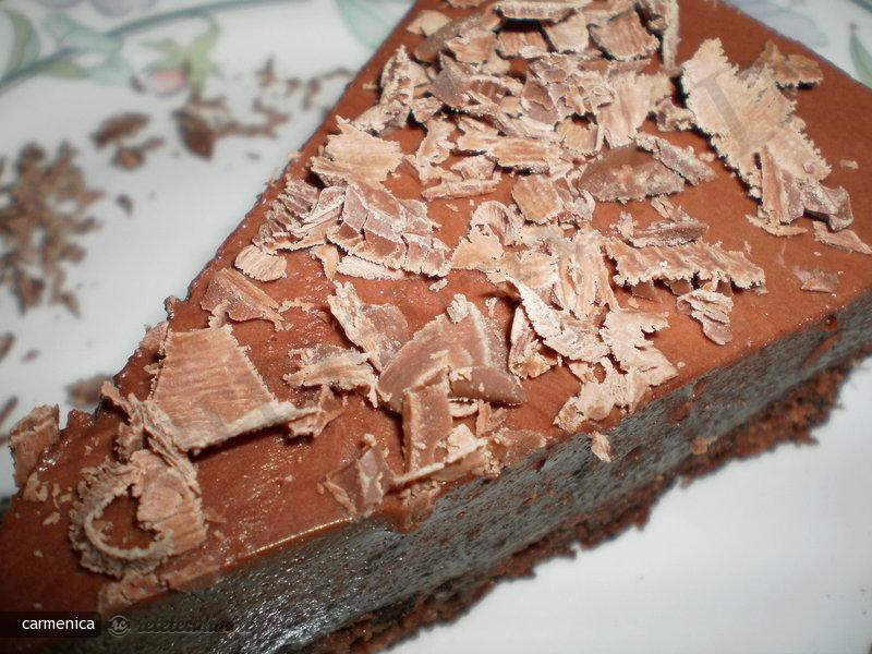 Tort cu Ciocolata cu Lapte