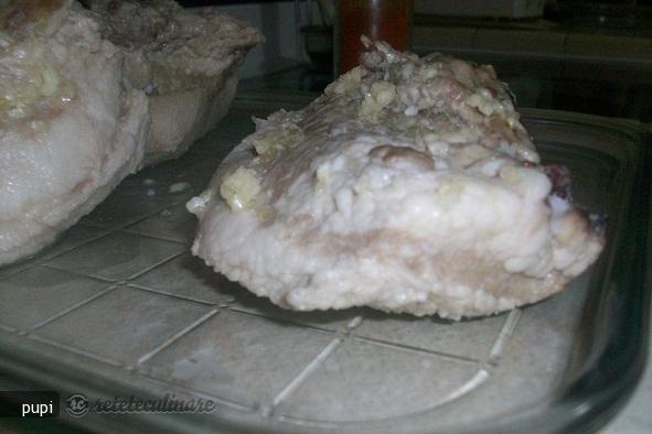 Slanina Fiarta cu Boia si Usturoi