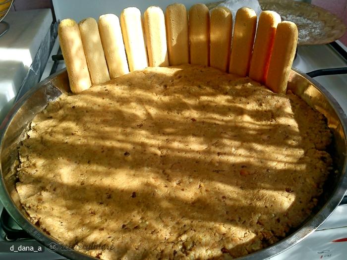 Tort Festiv cu Iaurt