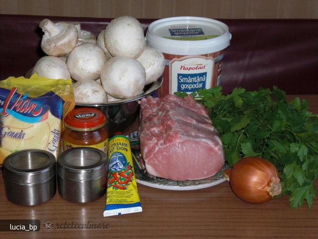 Carne de Porc Picanta cu Ciuperci, la Cuptor