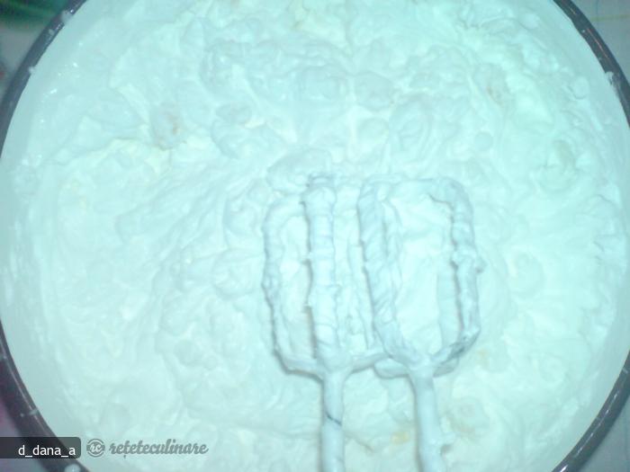 Tort de Frisca cu Visine
