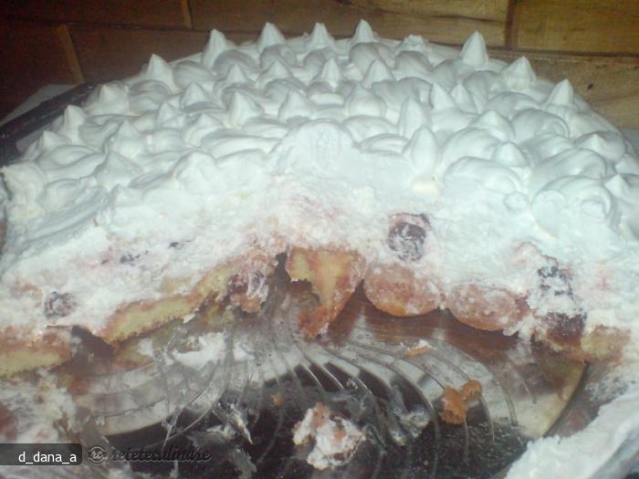 Tort de Frisca cu Visine