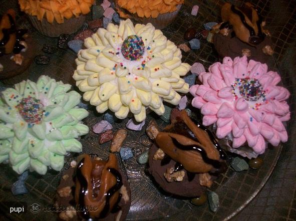 Cupcakes, Floricele Si... Alte Cele