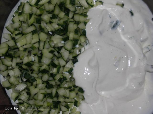 Salata de Castraveti Greceasca