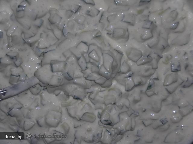 Salata de Castraveti Greceasca