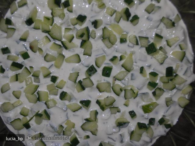 Salata de Castraveti Greceasca