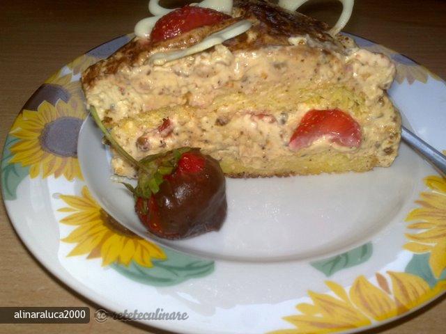 Tort cu Capsuni si Migdale