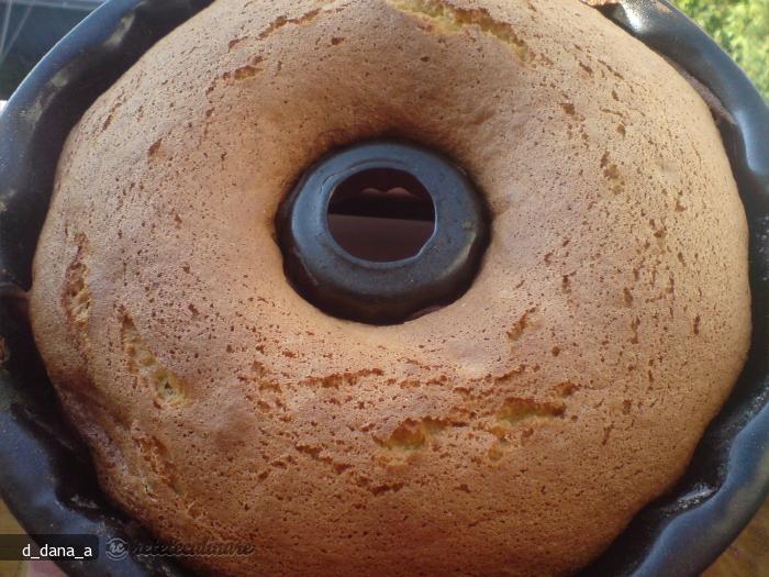 Prajitura cu Frisca si Nuca de Cocos