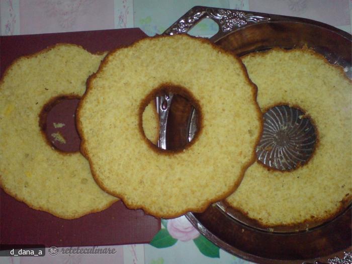 Prajitura cu Frisca si Nuca de Cocos