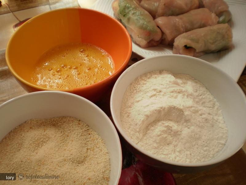 Rulouri Din Piept de Pui cu Garnitura de Orez