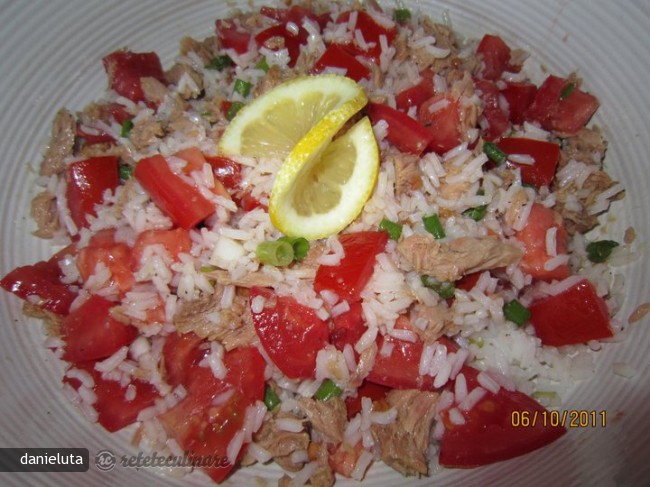 Salata de Ton cu Orez