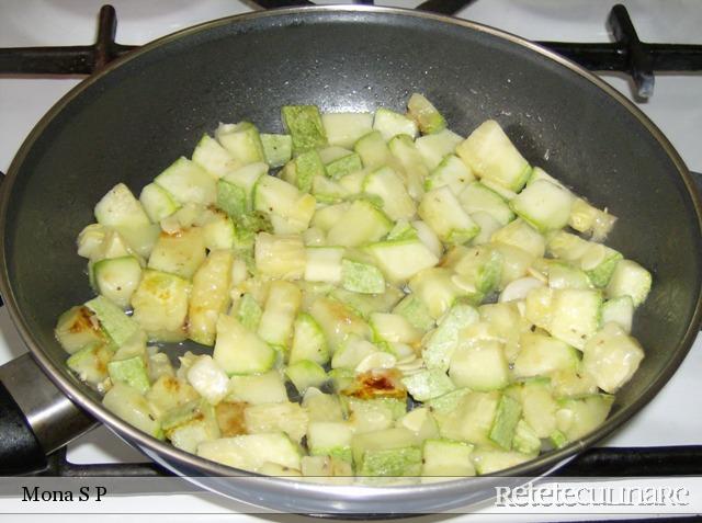 Salata de ton cu orez si legume