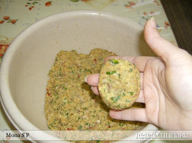 Crochete si chiftele din carne si mamaliga