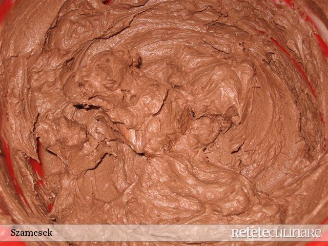 Tort cu crema suhaida